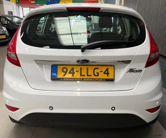 Ford Fiesta view 9