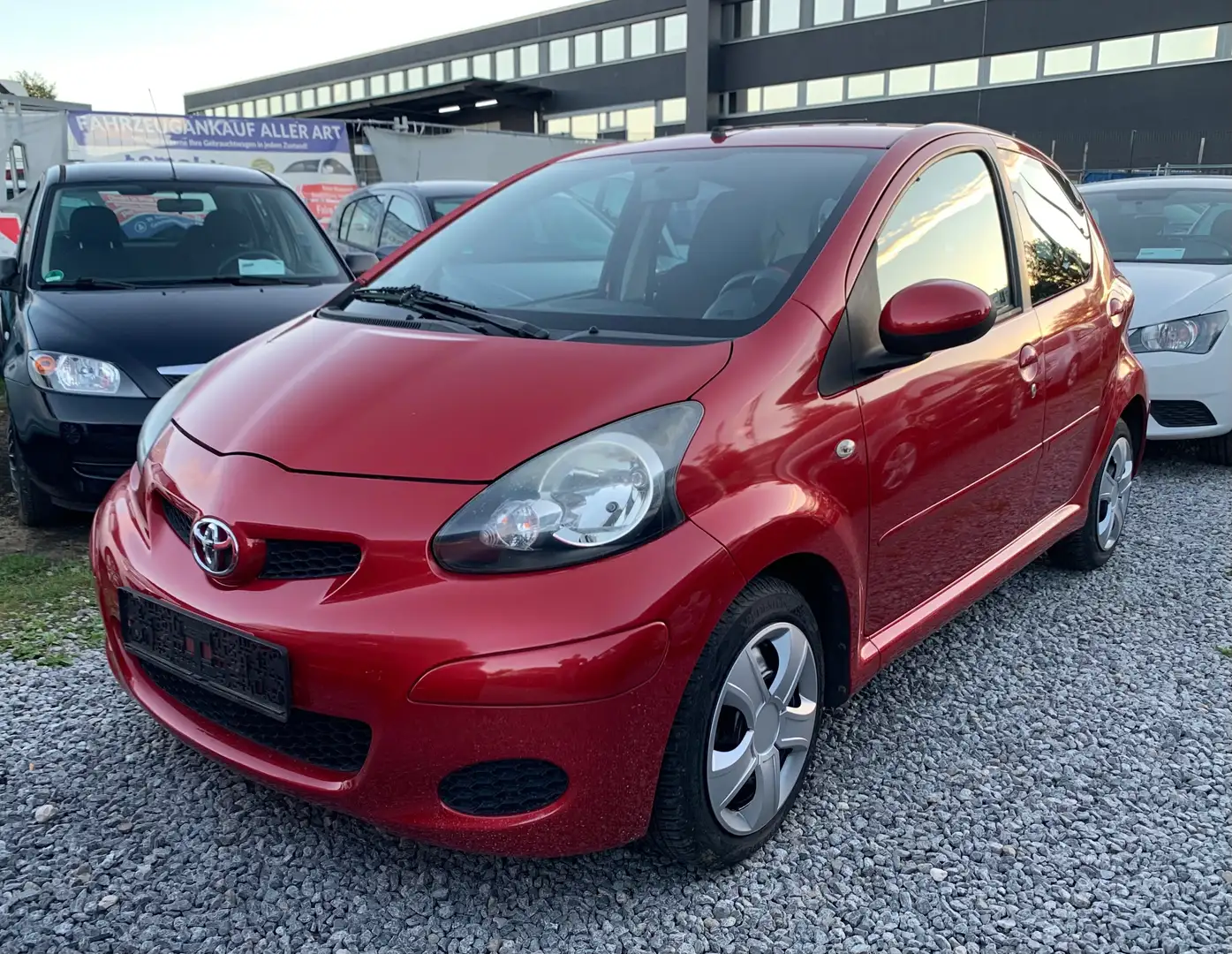 Toyota Aygo Aygo  5-Türer CoolRed. Klima. El Fensterheber - 2