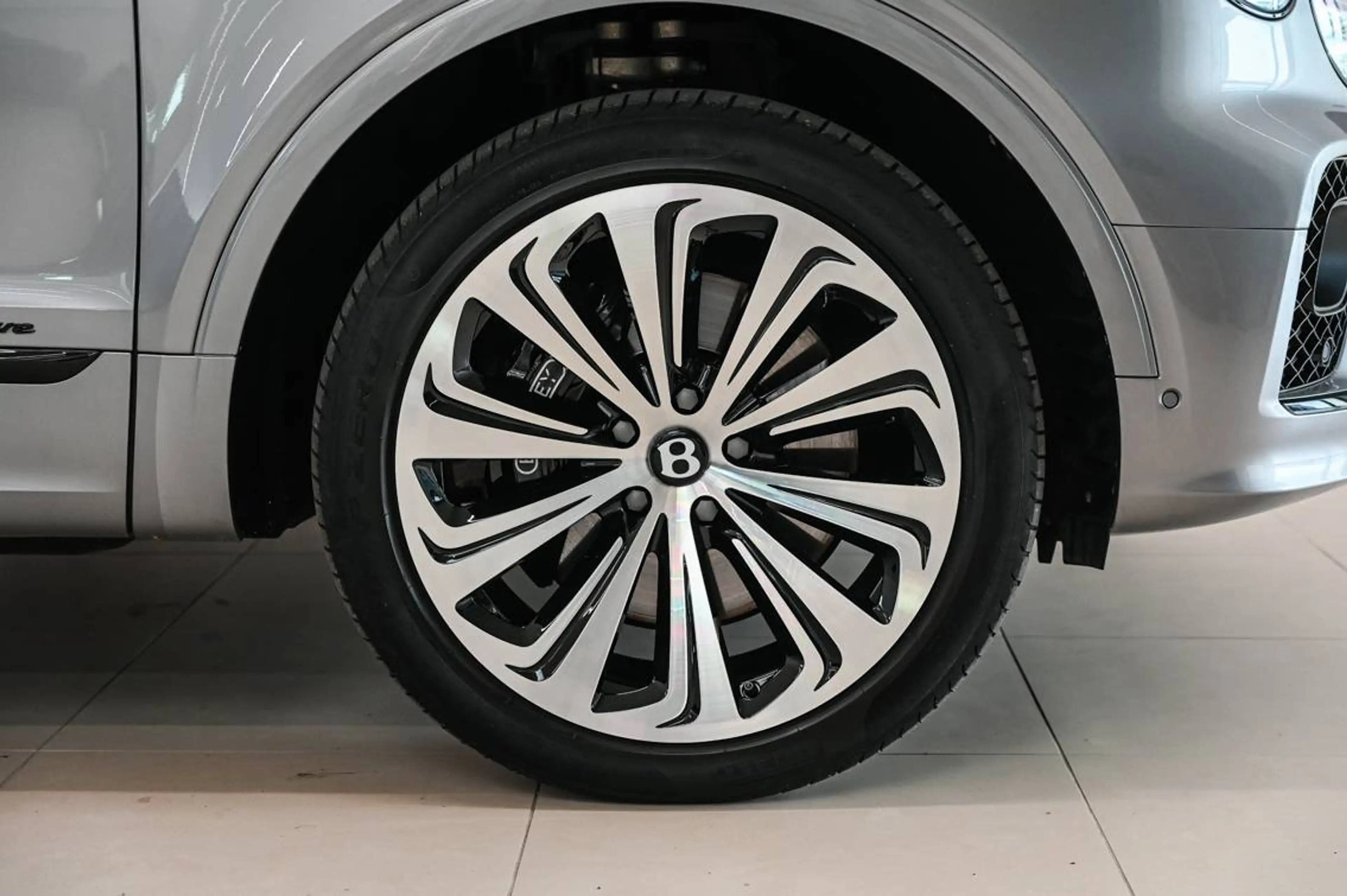 Bentley Bentayga Bentayga 4.0 Twin Turbo V8 Azure Azure — photo 4