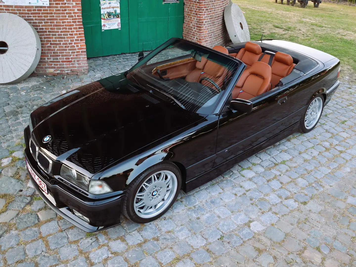BMW 325 325i M-technic + Hardtop Zwart - 1