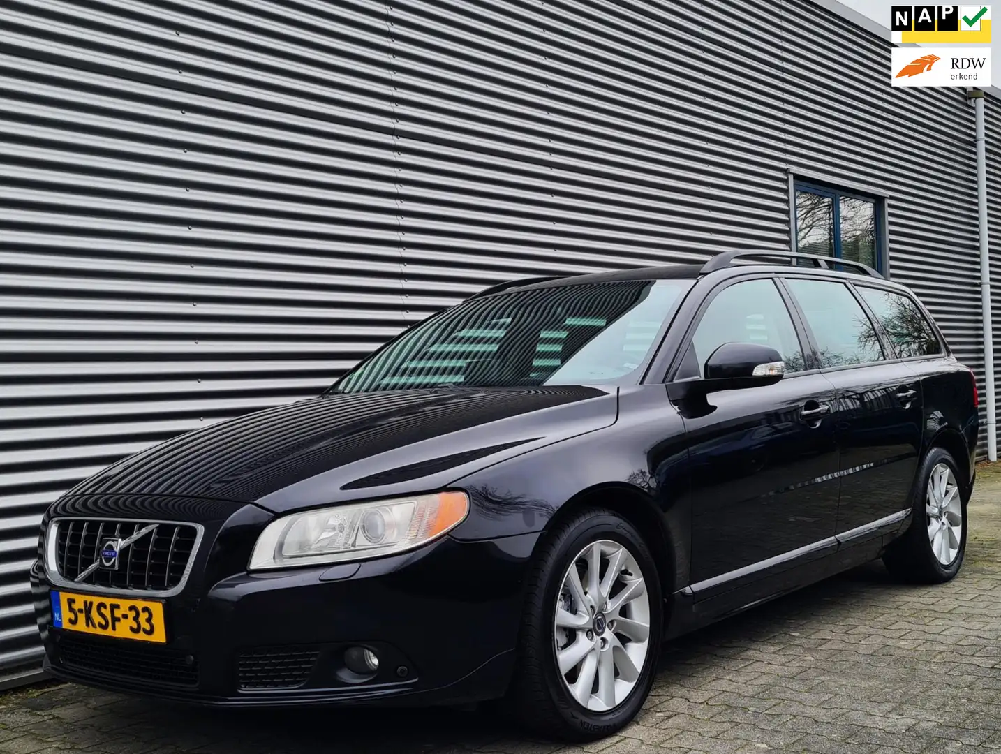 Volvo V70 2.0F Summum 02-2008 Black Sapphire Metallic YOUNGT Nero - 1