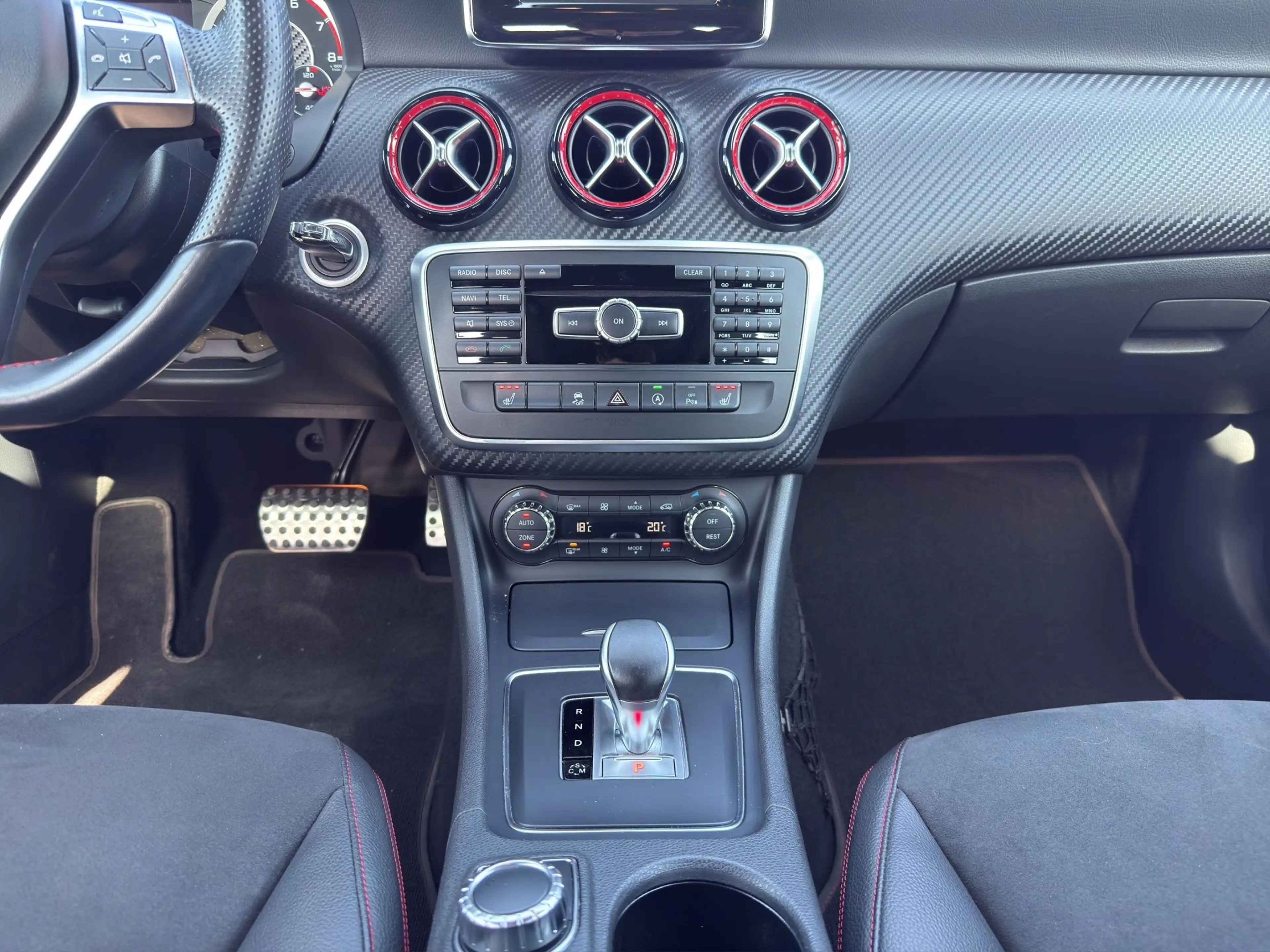 Mercedes-Benz A 45 AMG 4MATIC | 360 PS | DRIVER'S | PERFORMANCE ABGAS | — photo 14
