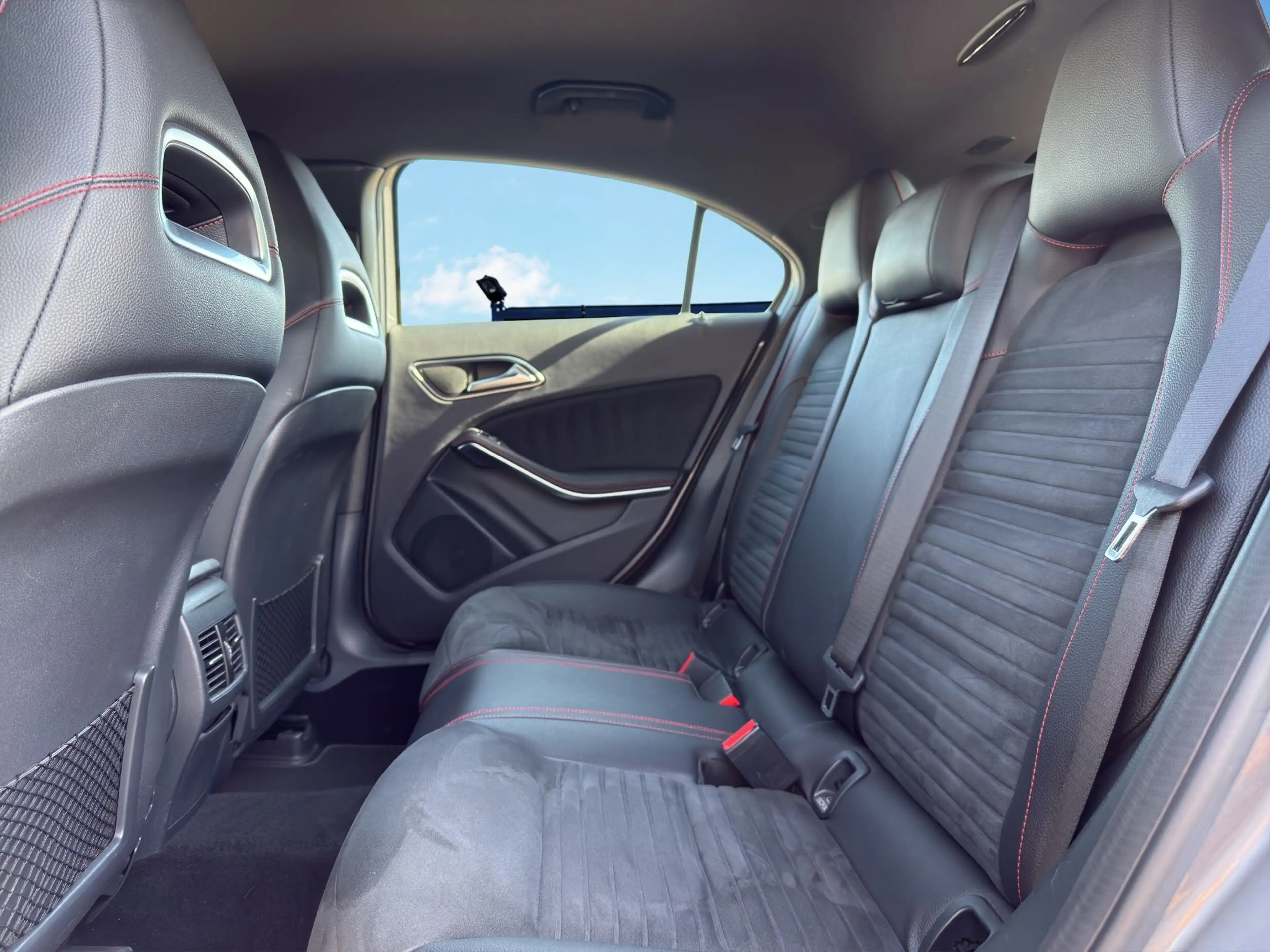 Mercedes-Benz A 45 AMG 4MATIC | 360 PS | DRIVER'S | PERFORMANCE ABGAS | — photo 12
