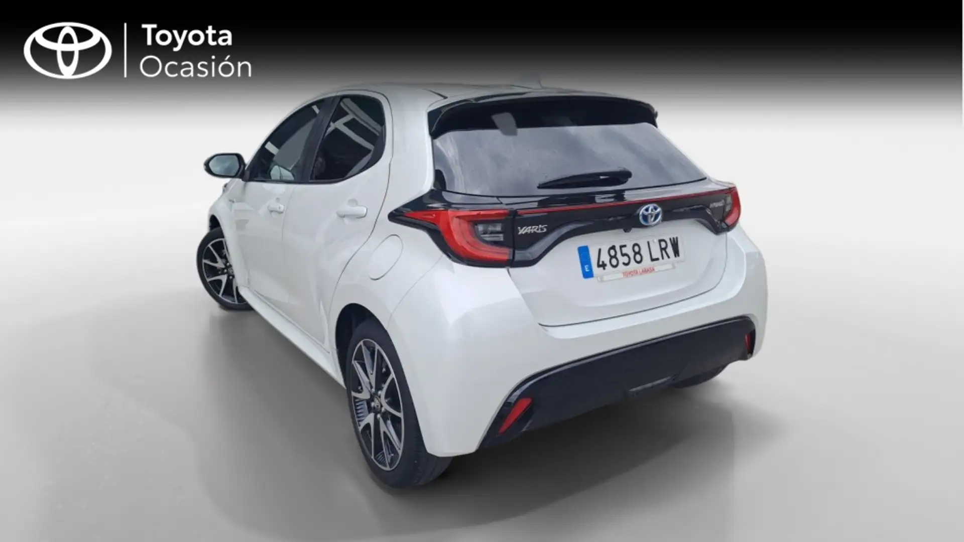 Toyota Yaris BERLINA CON PORTON 1.5 VVT-I HYBRID STYLE 116 5P Blanco - 2