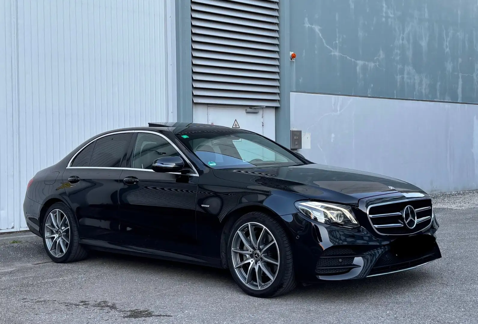 Mercedes-Benz E 220 AMG-Paket Widescreen Top Zustand Black - 2
