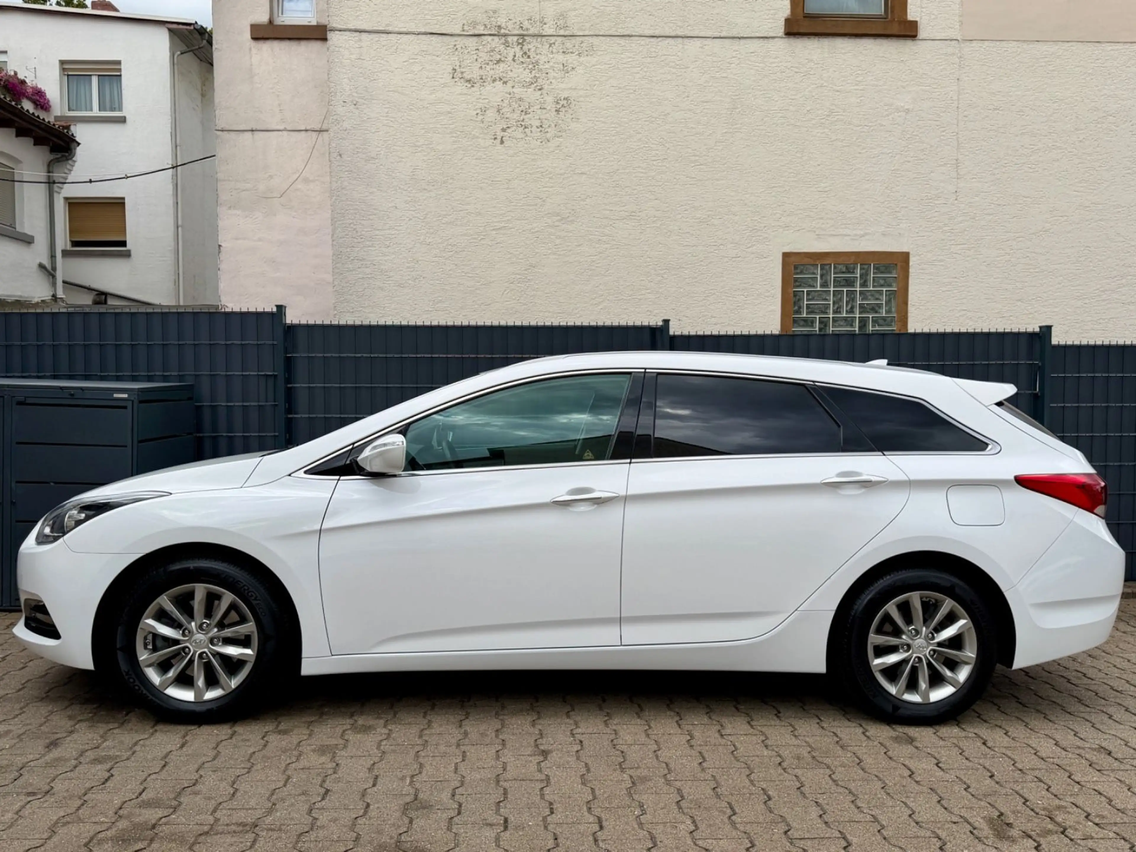 Hyundai i40 cw blue Space Kombi 1.6*1HD*EU6*KAM*NAV*HU28 — photo 11