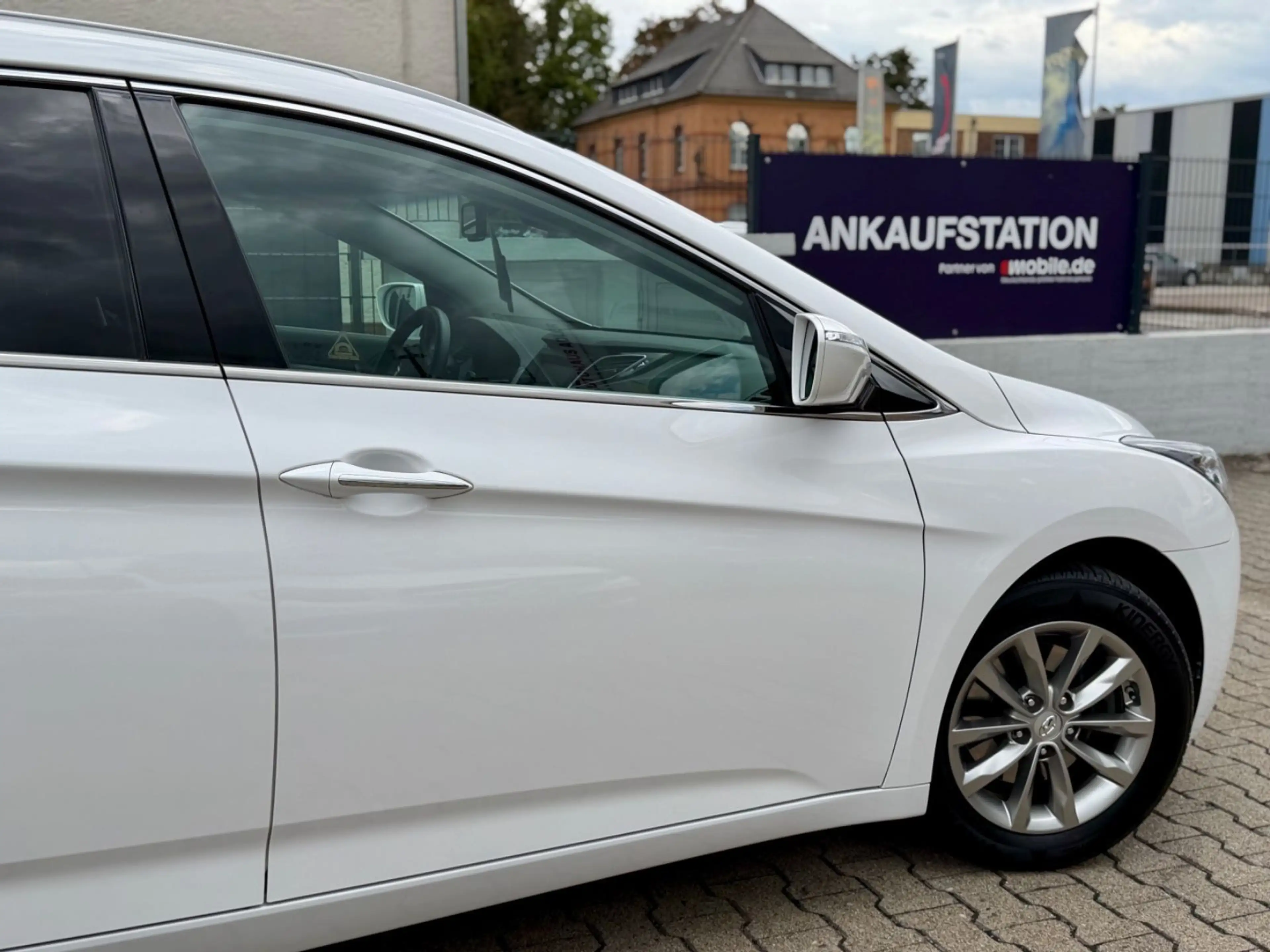 Hyundai i40 cw blue Space Kombi 1.6*1HD*EU6*KAM*NAV*HU28 — photo 25