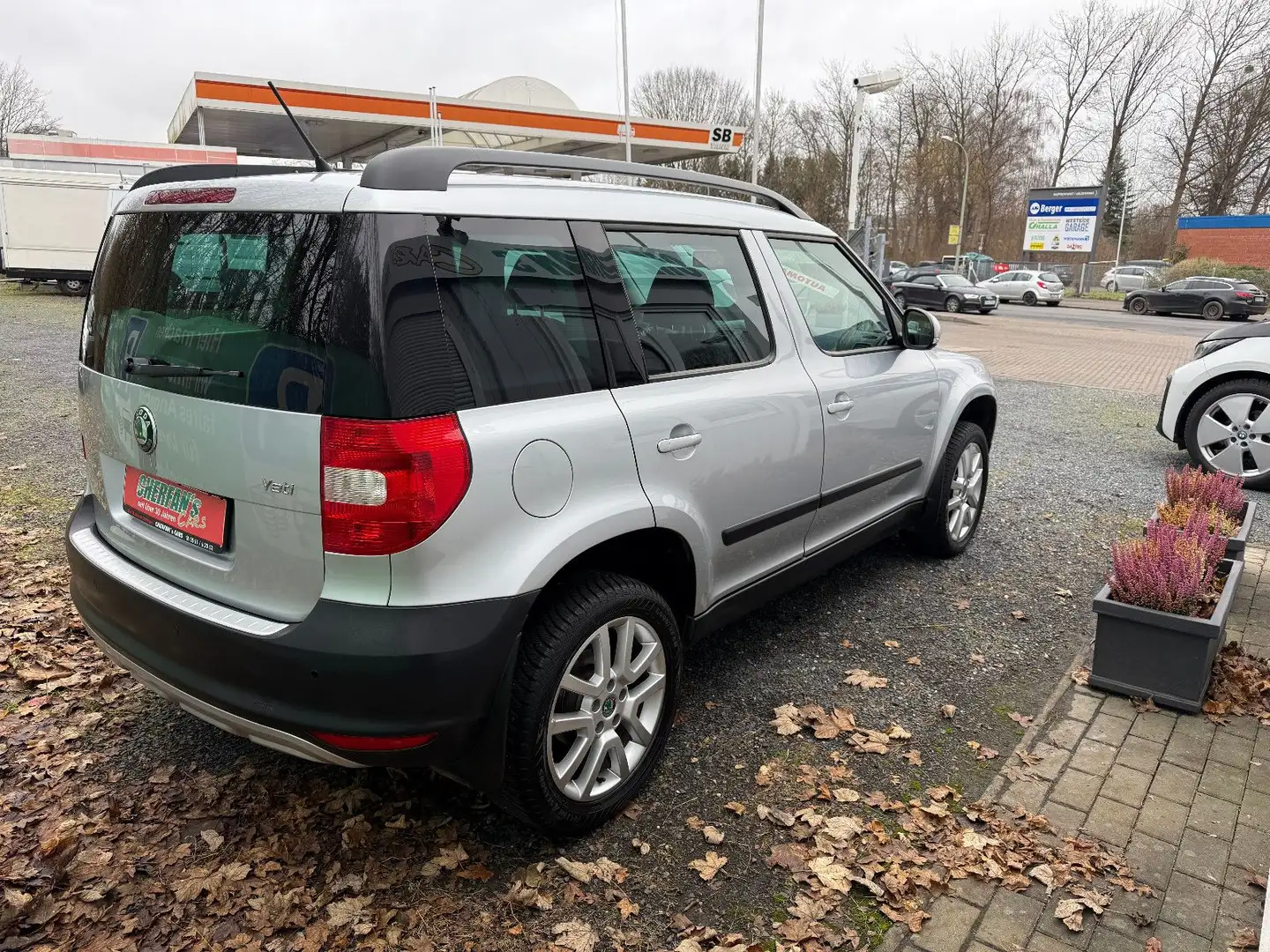 Skoda Yeti Ambition Plus Edition+SITZHEIZUNG+PDC+MOD11 Plateado - 1