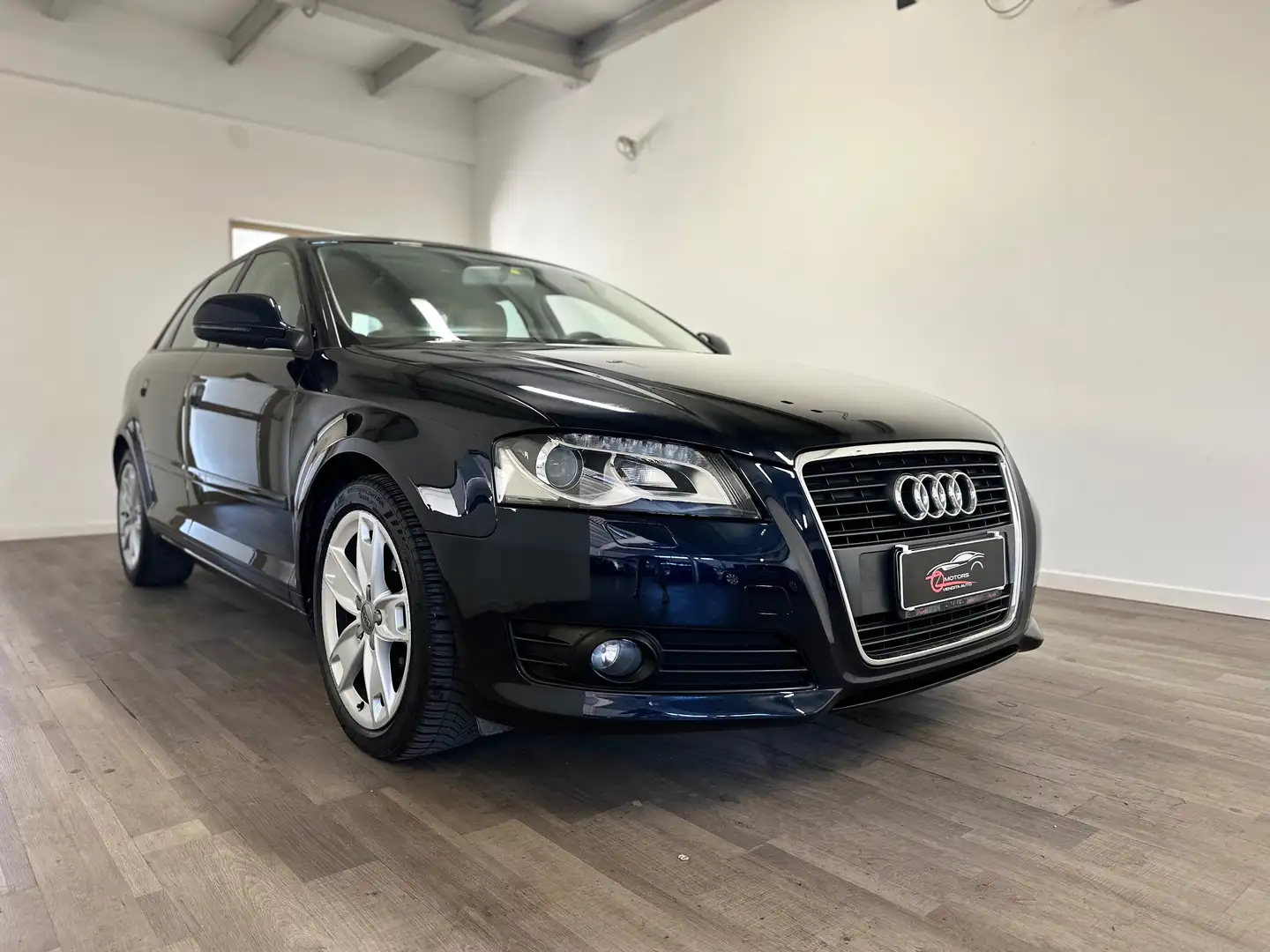 Audi A3 A3 Sportback 1.6 tdi Ambition Blau - 2