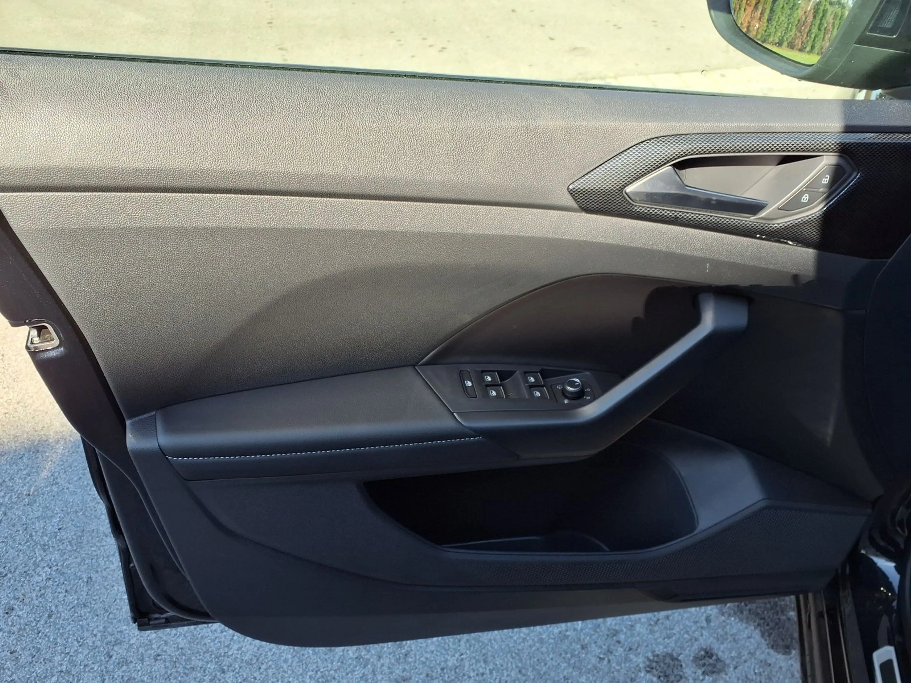 Volkswagen T-Cross R-Line 1.5 TSI 7-Gang-DSG Automatik — photo 5