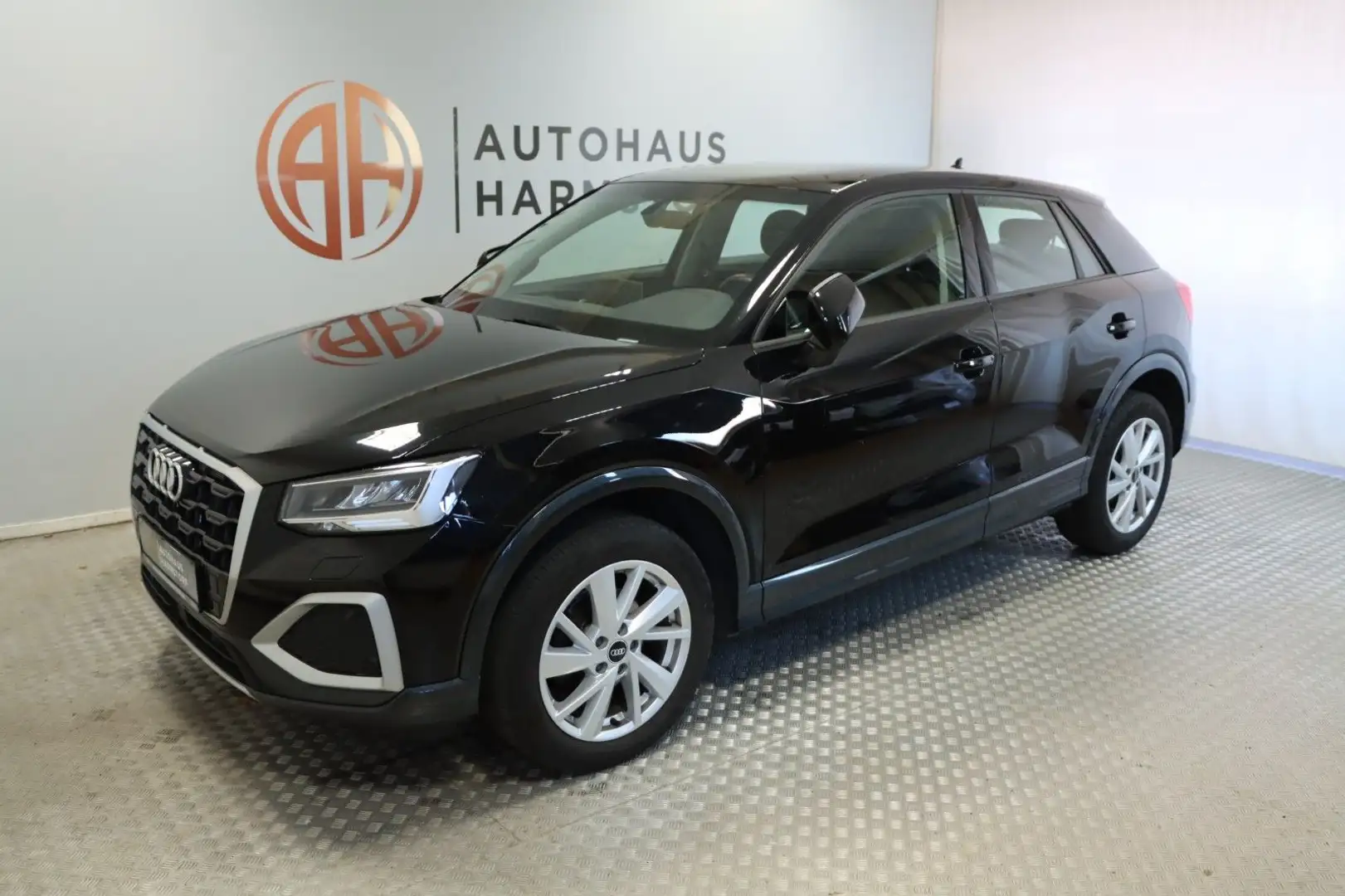 Audi Q2 30 TFSI advanced AHK LED Navi SH Nero - 2