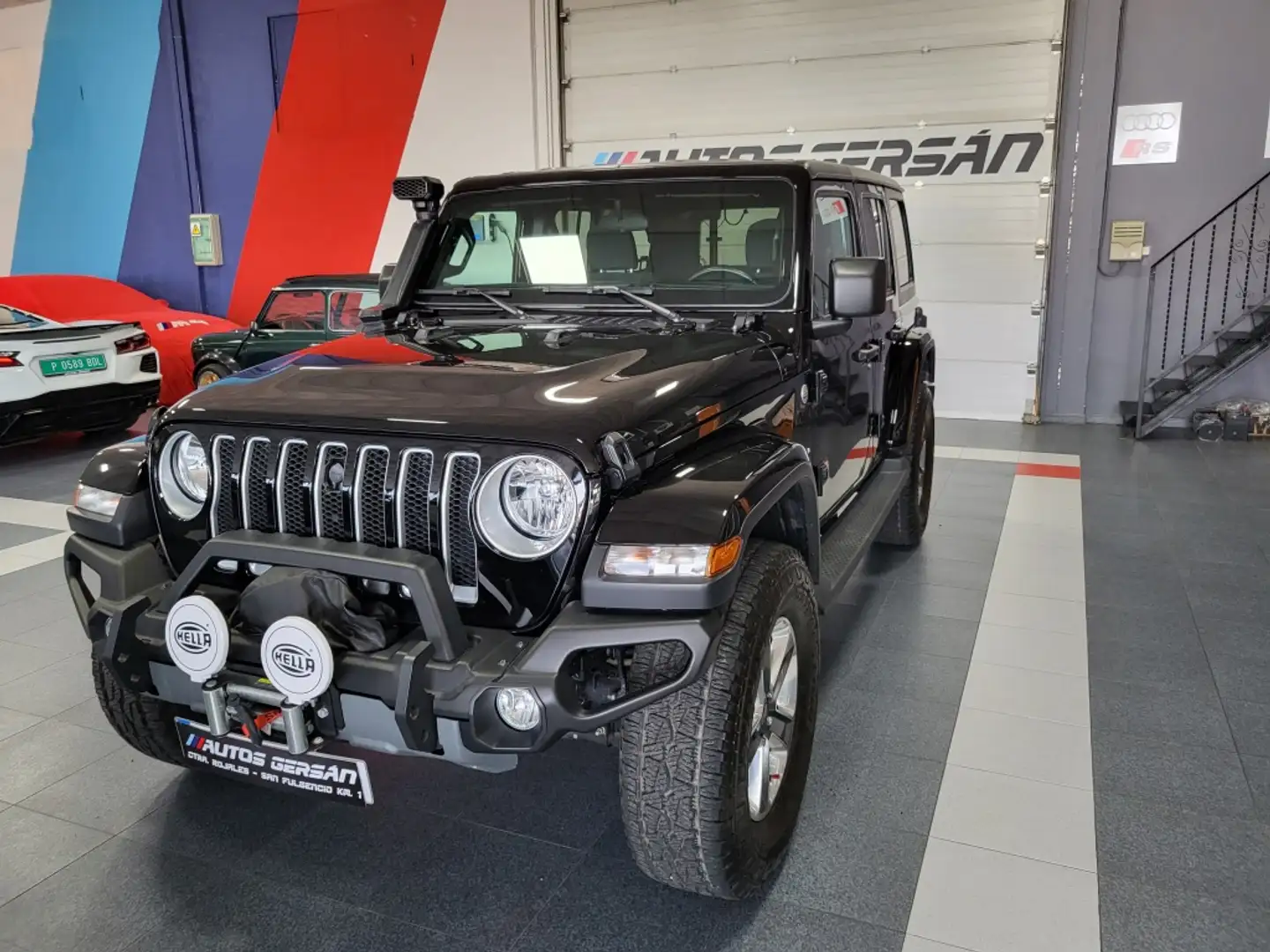 Jeep Wrangler Todoterreno Manual de 5 Puertas Nero - 2