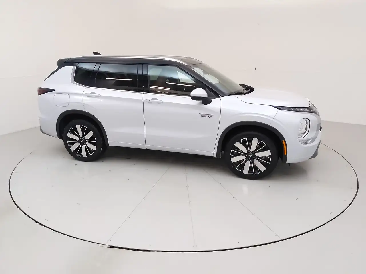 Mitsubishi Outlander снимка Mitsubishi Outlander
