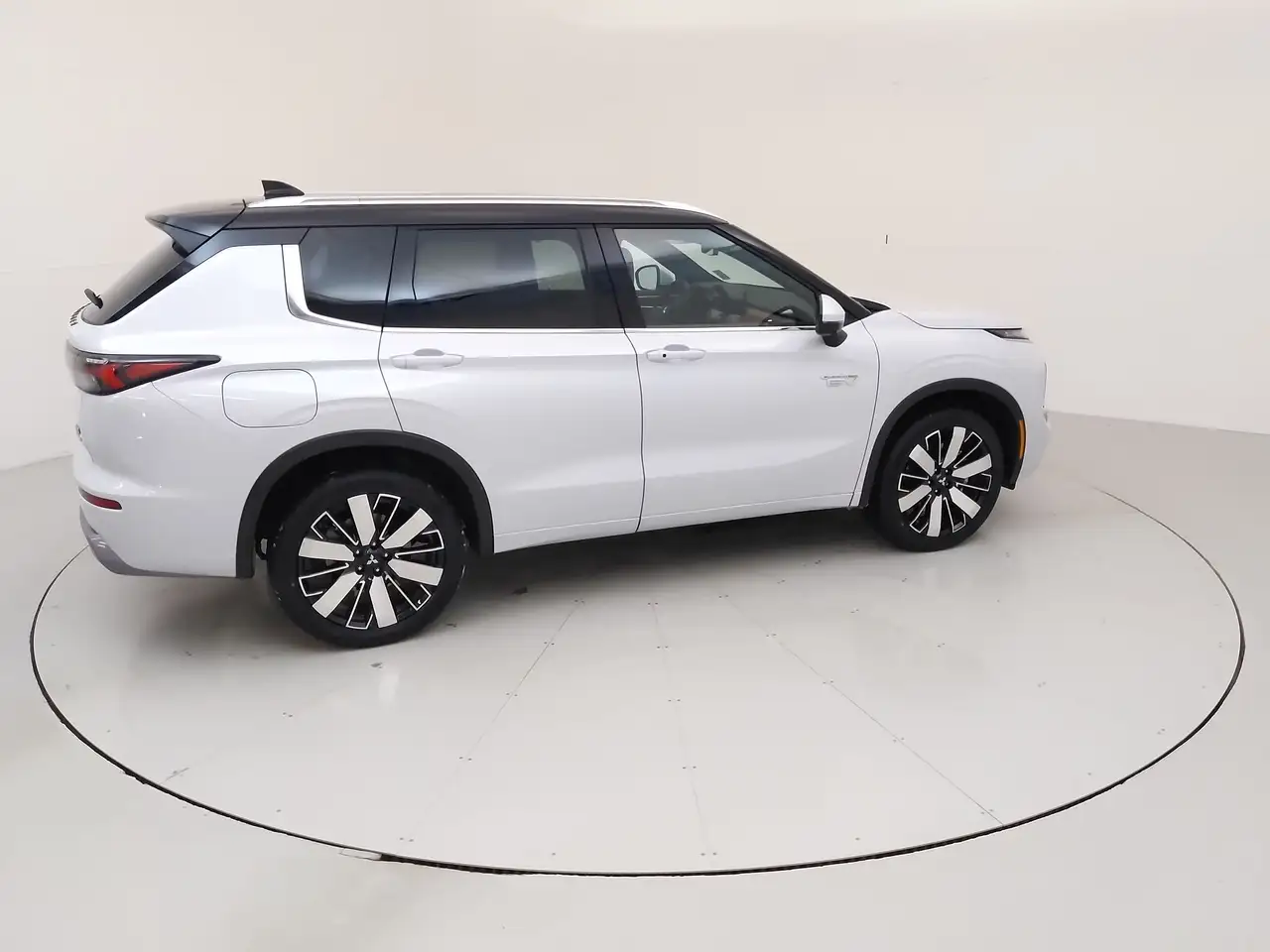 Mitsubishi Outlander снимка Mitsubishi Outlander