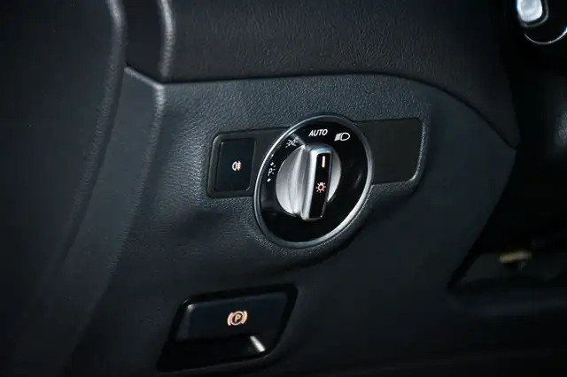 Mercedes-Benz Cla view 13