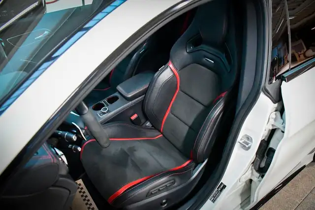 Mercedes-Benz Cla view 9