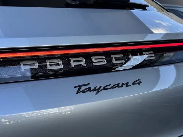 Porsche Taycan 4 Cross Turismo FACELIFT / Head Up / BOSE / Pan... Ansicht 10