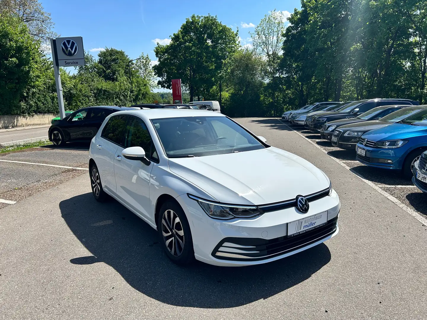 Volkswagen Golf 2.0 TDI SCR DSG Active LED Navi AHK APP-Connect Weiß - 1