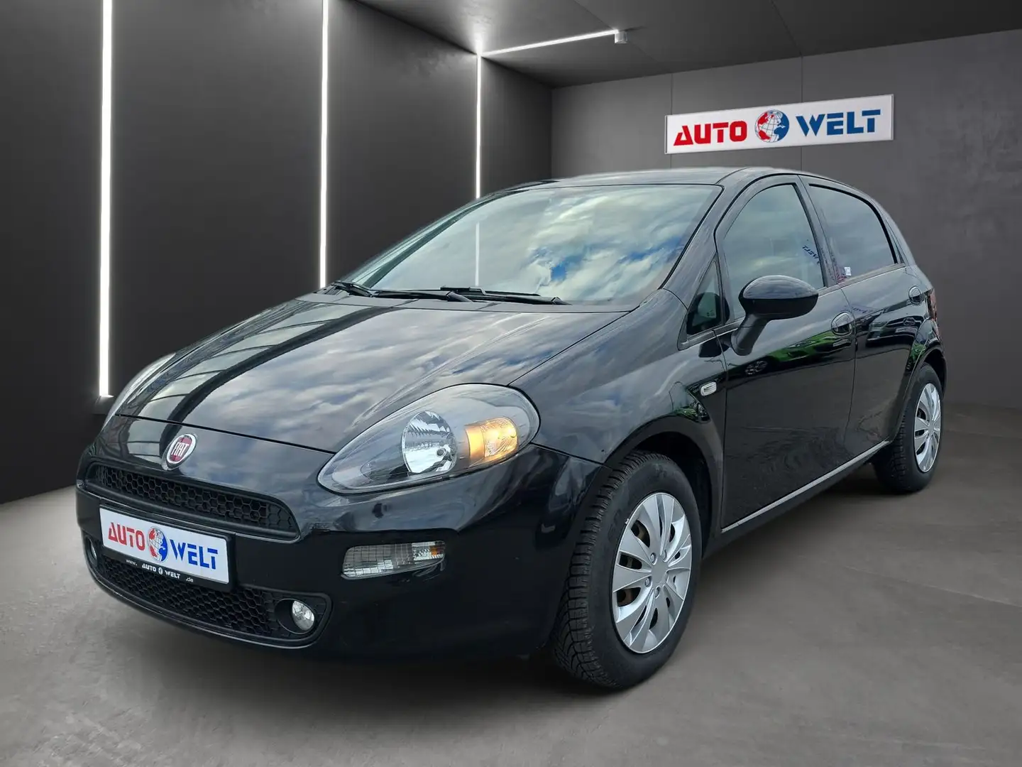 Fiat Punto 1.2 Young Klimaaut. PDC USB AUX Schwarz - 1
