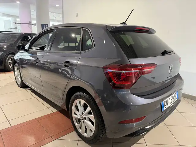 Volkswagen Polo view 3