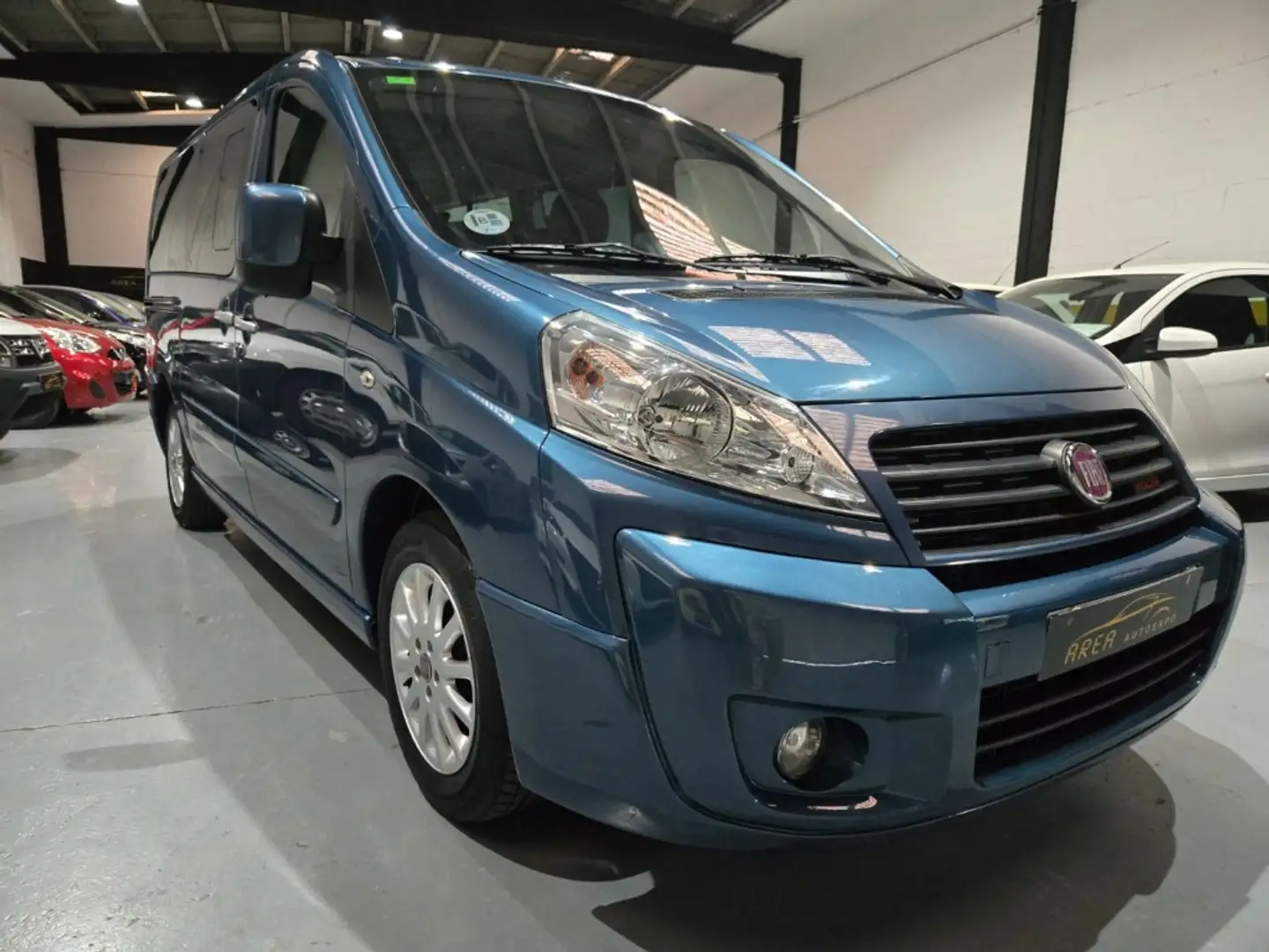 Fiat Scudo Panorama 10 Family L 2.0Mjt 136 Blauw - 2