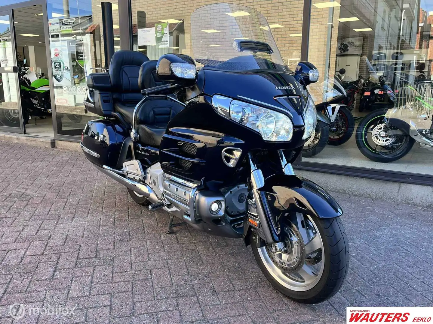 Honda GL 1800 GoldWing gps,airbag,abs deluxe Bleu - 2