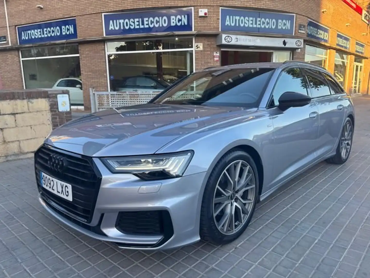 Audi A6 Avant 40 TDI Black line S tronic Plateado - 1