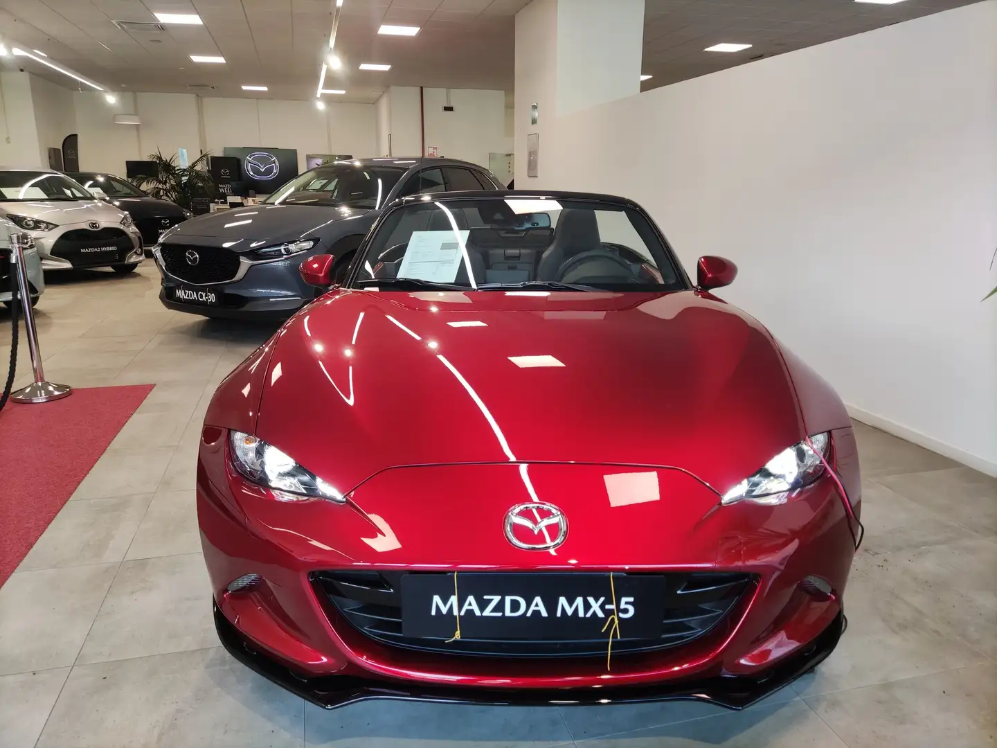 Mazda MX-5 2.0 Exclusive-Line Czerwony - 1