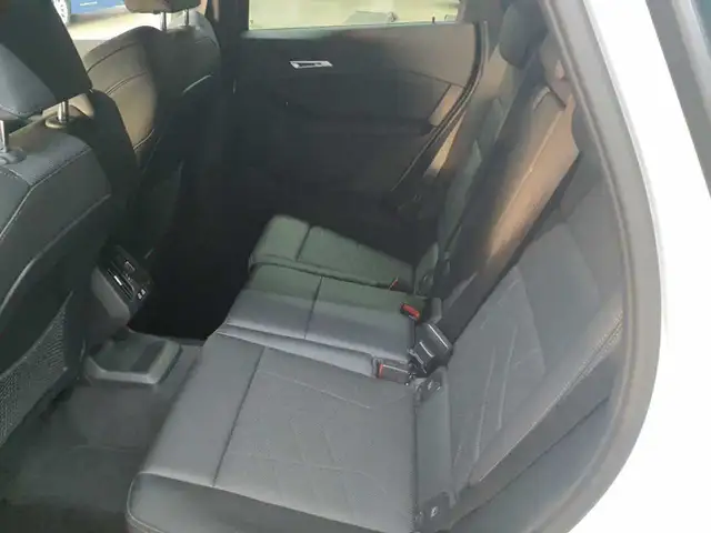 BMW 2 Series view 13