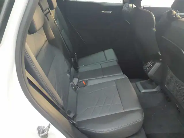 BMW 2 Series view 14