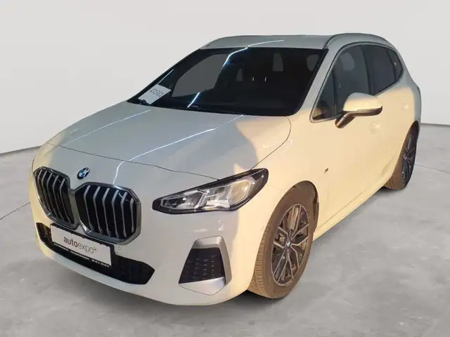 BMW 2 Series view 2