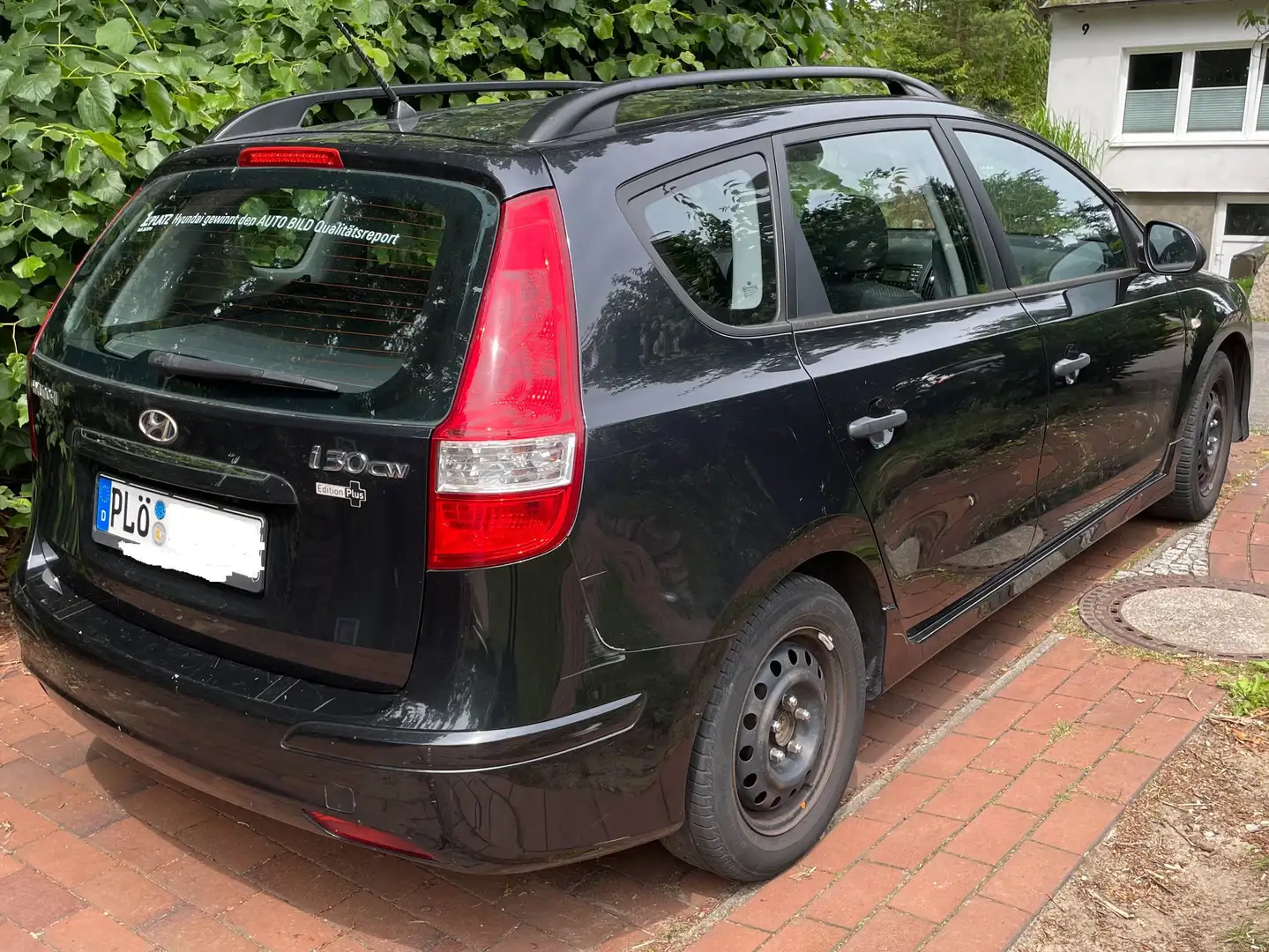 Hyundai i30 i30cw 1.4 Edition Plus (Kombi) Schwarz - 2