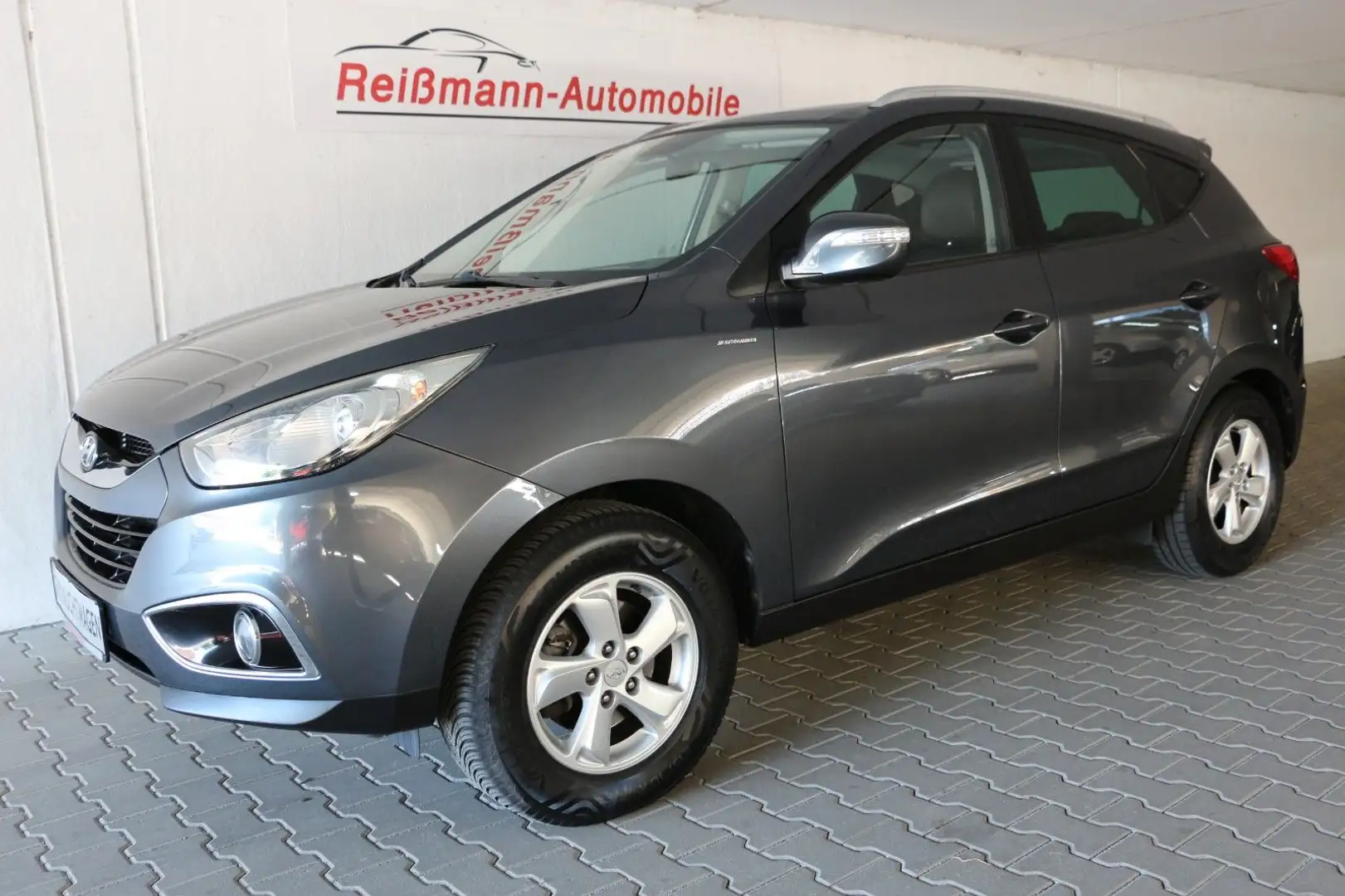 Hyundai iX35 Style 2WD, Teilleder, 4x Sitzhzg, AC Gris - 1