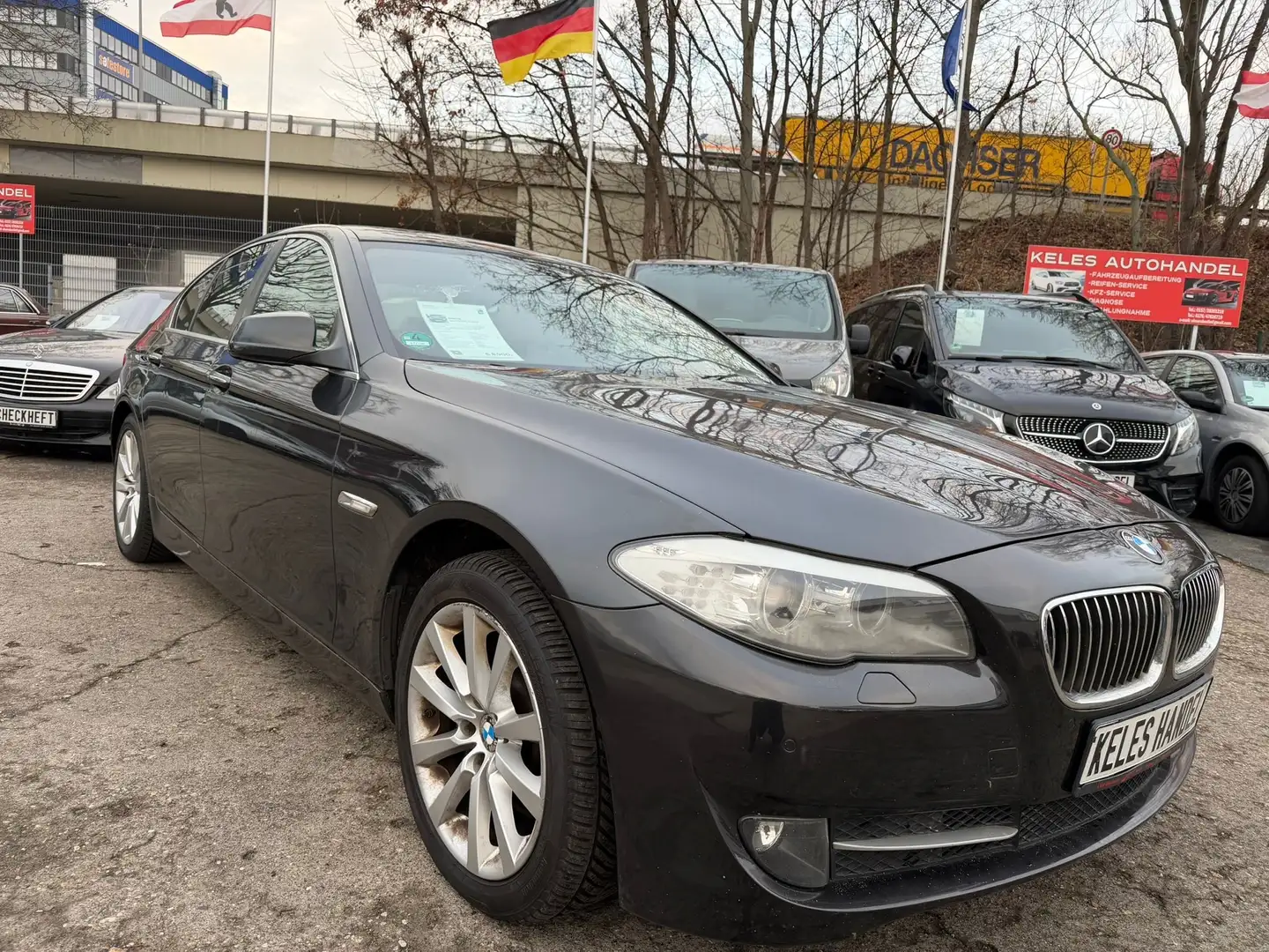 BMW 525 525d Automatik *Tüv 02/27 Zwart - 1