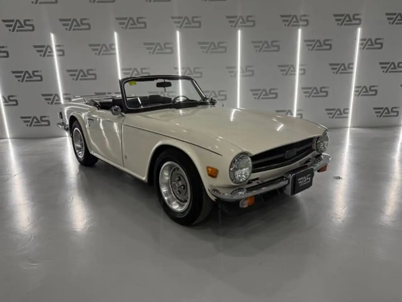 Triumph 1974 2.5cc. 6 en línea 105cv – CARBURADOR !!!, foto 2