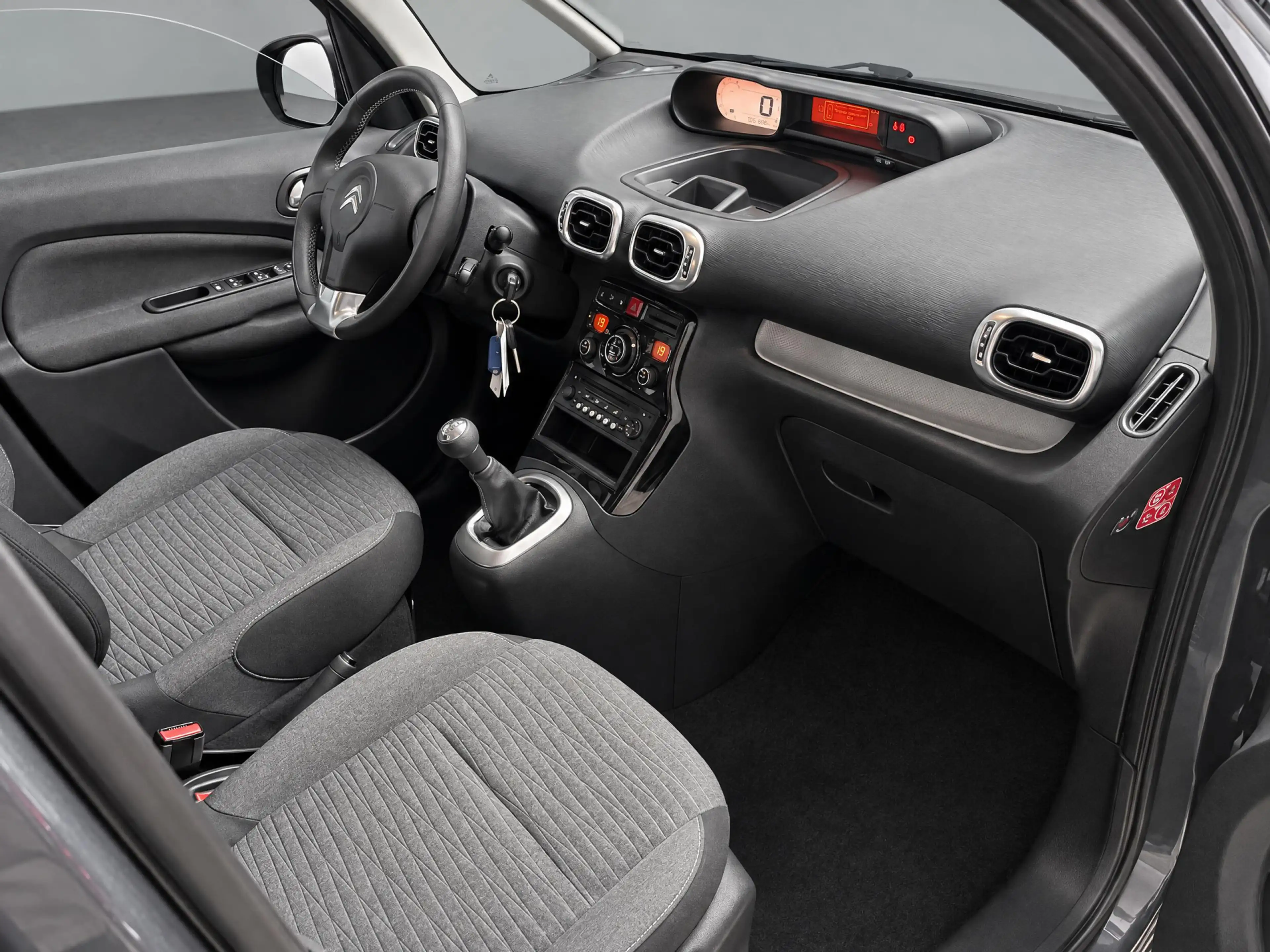 Citroen C3 Picasso 1.2 PureTech Feel Edition MH — photo 13
