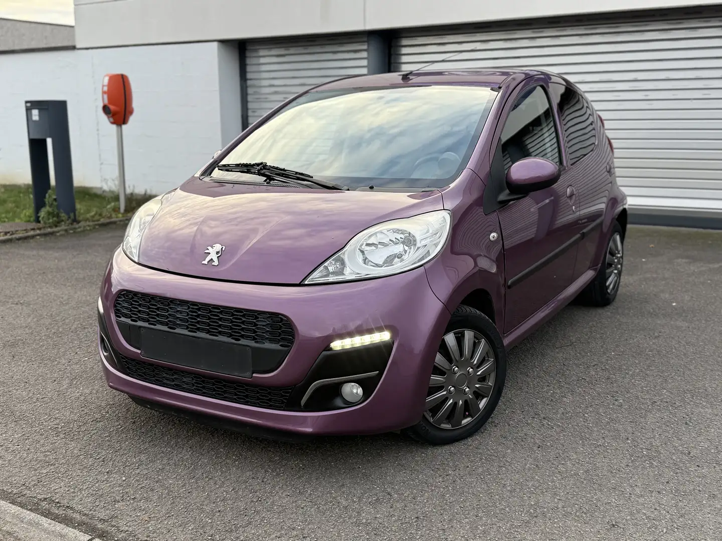 Peugeot 107 1.0i / 41.000km / ** PRETE A IMMATRICULER ** Paars - 1