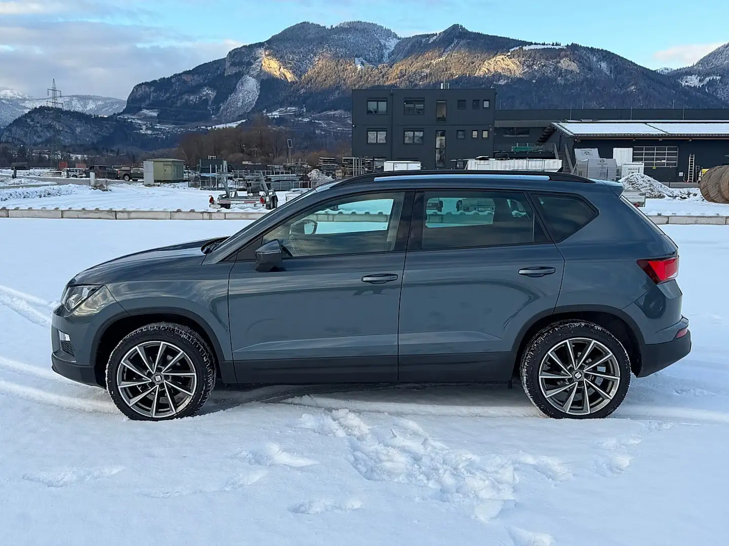 SEAT Ateca 1,0 Reference TSI – AHK – Sitzheizung - Wenig K... Grau - 2