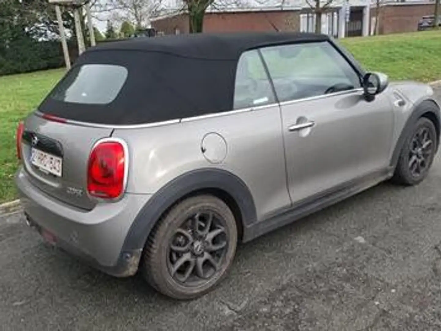 MINI Cooper Cabrio 1.5 I Zilver - 2