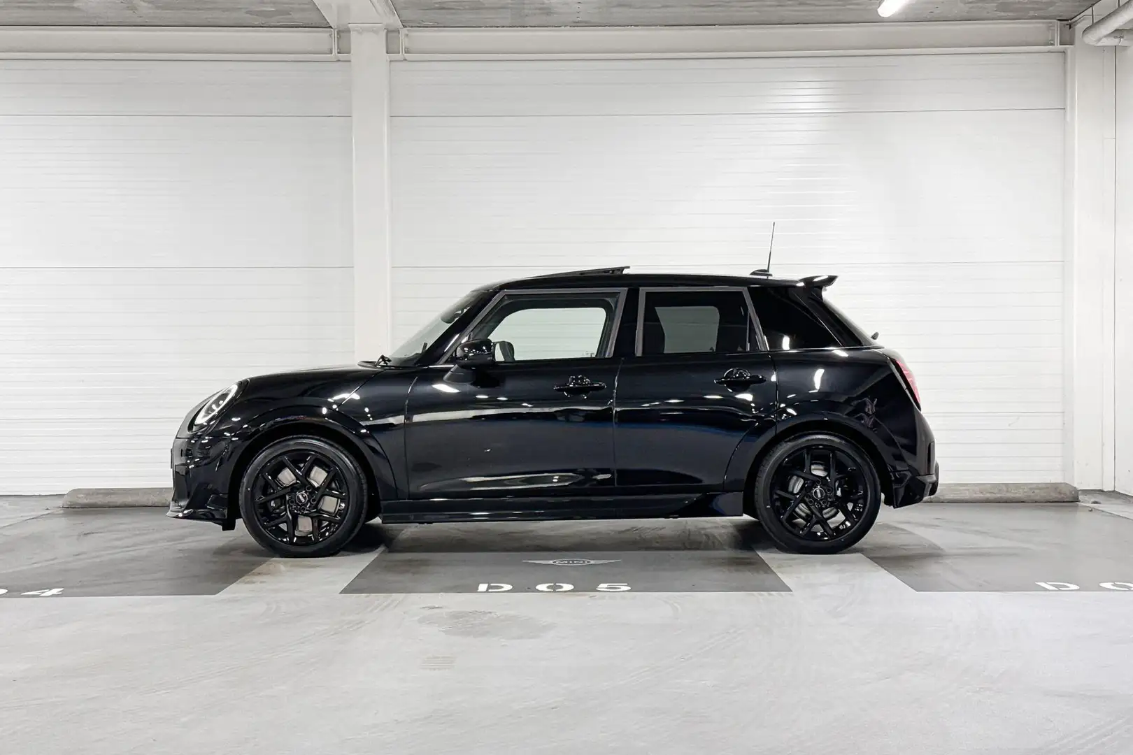 MINI 5-deurs C | John Cooper Works Uitvoering | Pakket Negru - 2
