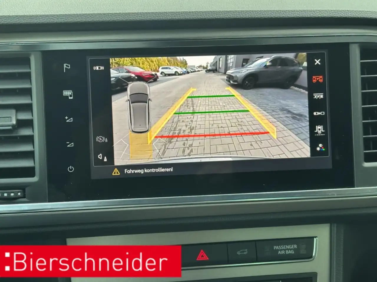 SEAT Ateca 1.5 TSI DSG Xperience NAVI REAR VIEW SHZ 24