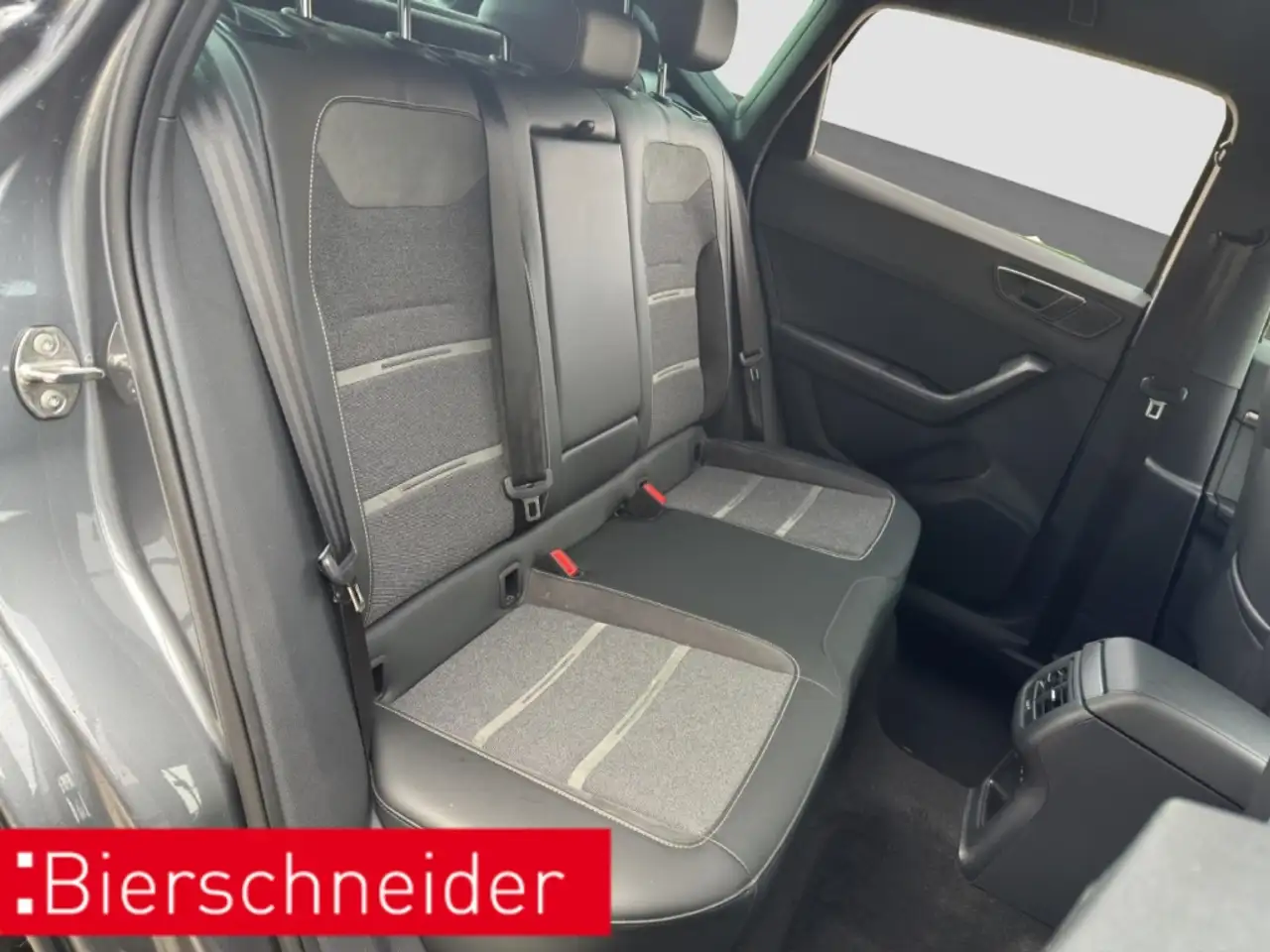 SEAT Ateca 1.5 TSI DSG Xperience NAVI REAR VIEW SHZ 22