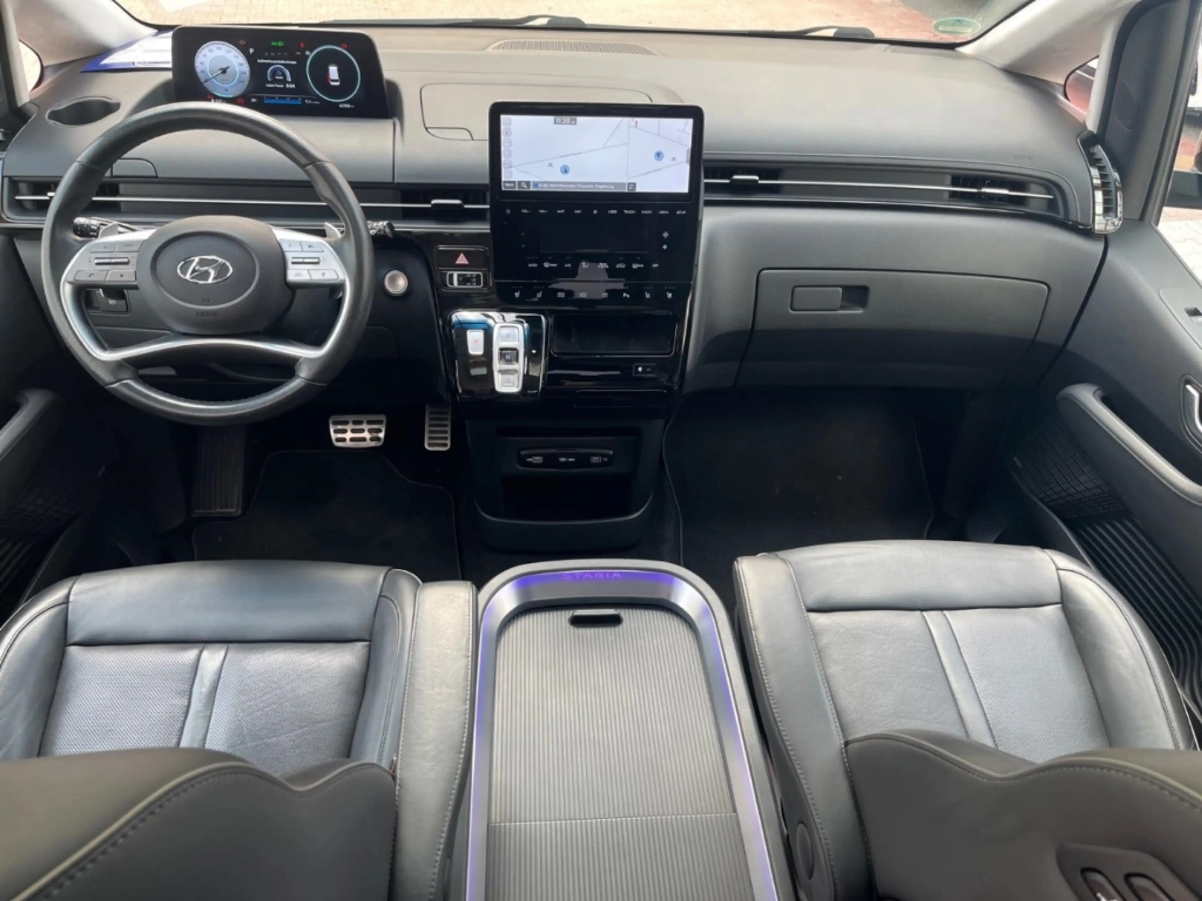 Hyundai STARIA Signature 7-Sitzer 2.2 CRDi 8AT 177PS Nappa — photo 11
