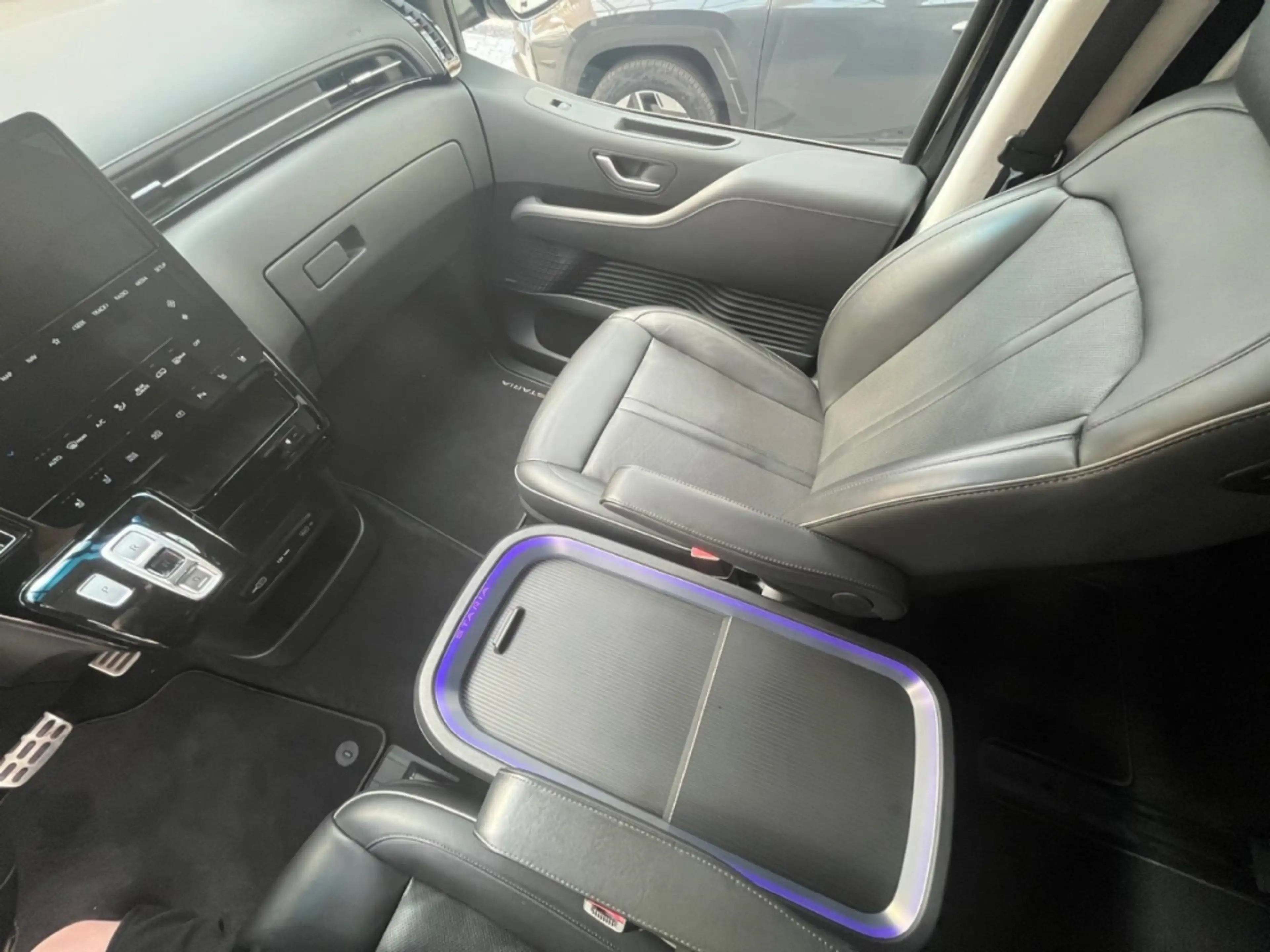Hyundai STARIA Signature 7-Sitzer 2.2 CRDi 8AT 177PS Nappa — photo 14