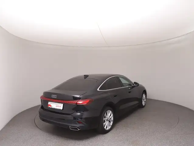 Audi A5 view 4