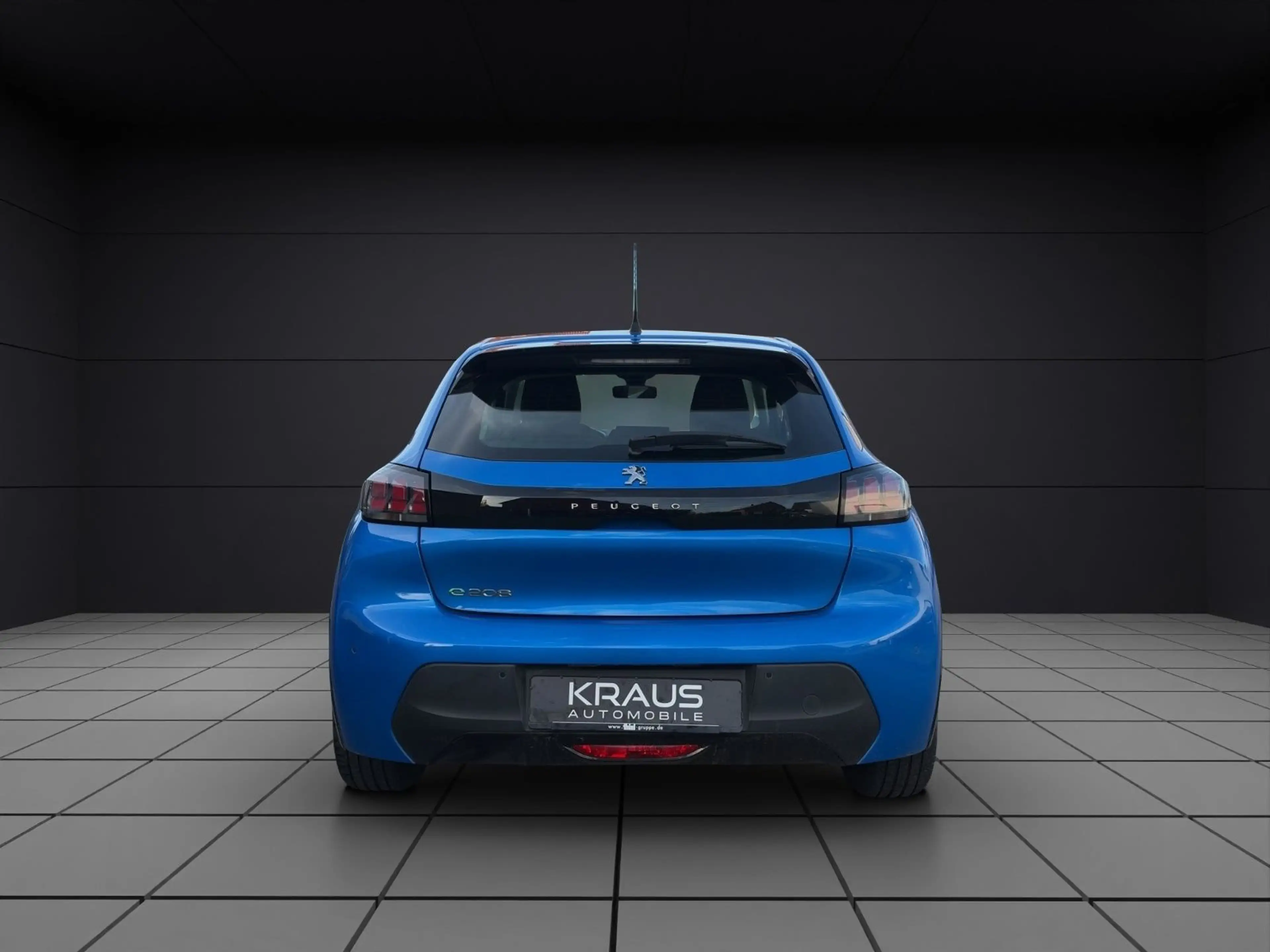 Peugeot e-208 Active Pack LED SHZ TEMPO CARPLAY PDC — photo 13