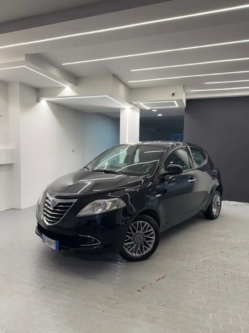 Lancia Ypsilon Ypsilon 0.9 TwinAir 85 CV 5 porte S&S Platinum Noir - 1