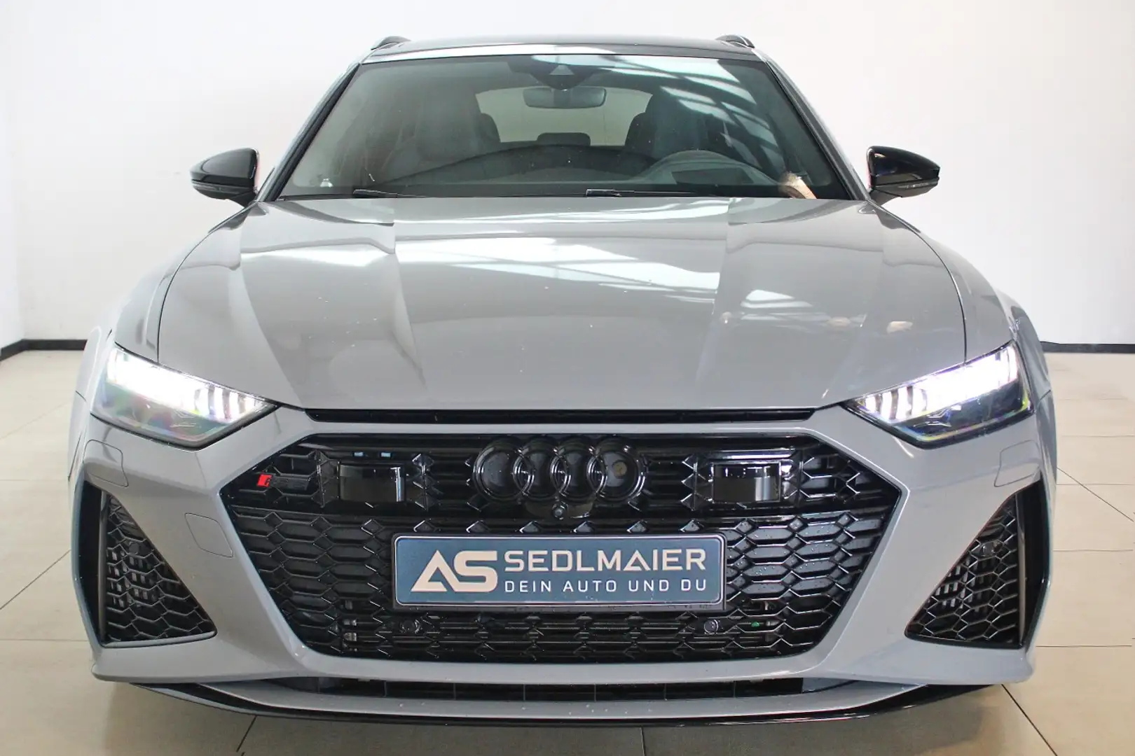 Audi RS6 RS 6 Avant 4.0 quattro TFSI PANO|Laser|HuD|360° Grau - 2