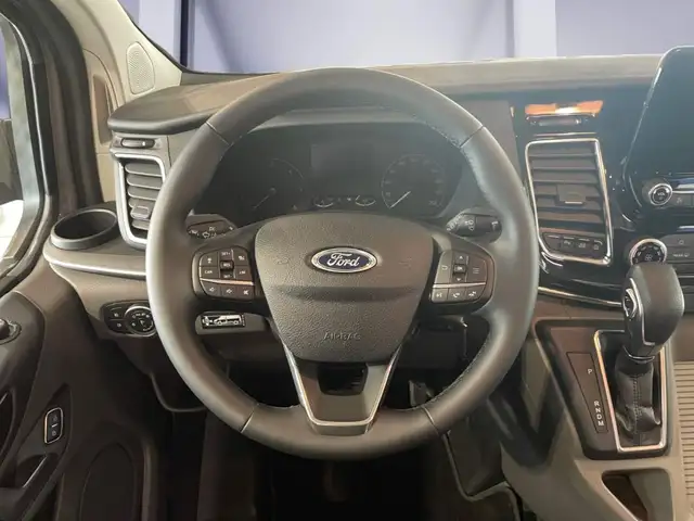 Ford Nugget view 11