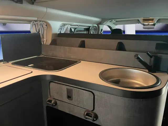 Ford Nugget view 13